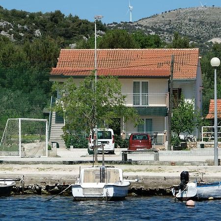 Apartmani Obala Poljica  المظهر الخارجي الصورة
