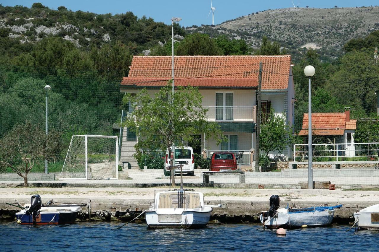 Apartmani Obala Poljica  المظهر الخارجي الصورة
